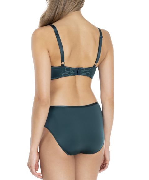 Klasikinės Kelnaitės